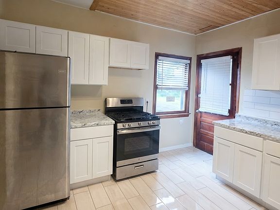 4th image of 30 Ellsworth Ave