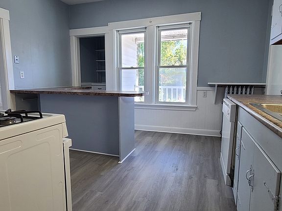5th image of 61 Congress St