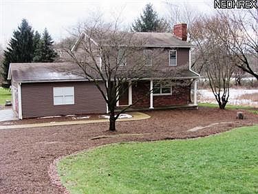 1st image of 2940 Vanderhoof Rd