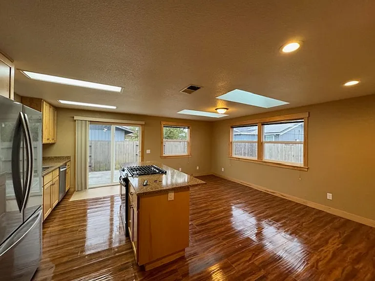 3241 Zelia Ct — Photo 5