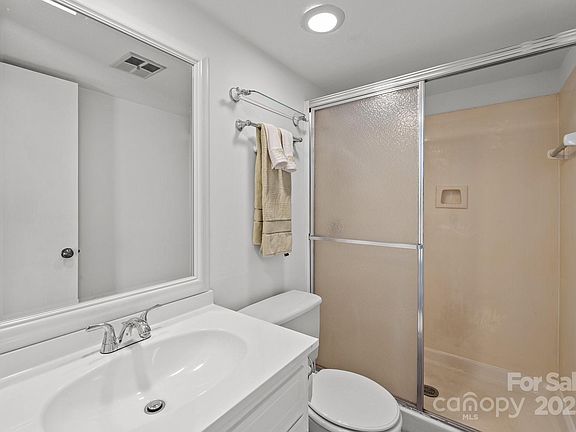 3rd image of 7138 Stonington Ln