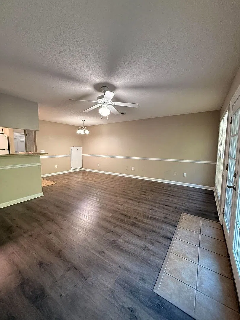 201 N Springview Drive — Photo 2
