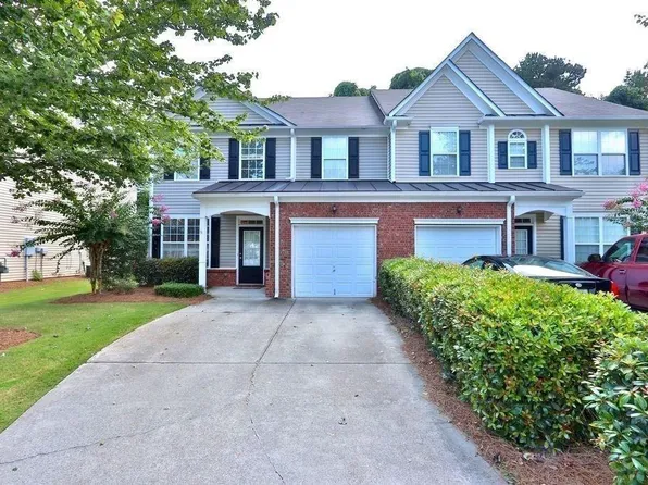 3709 Hutchinson Trace Dr, Cumming, GA 30040