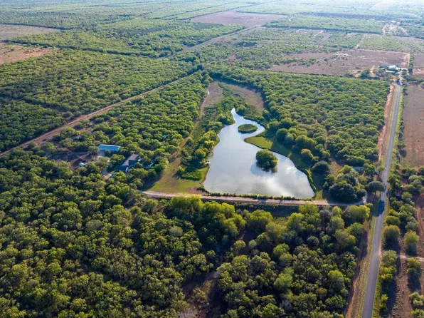 6170 County Road 332, Jourdanton, TX 78026