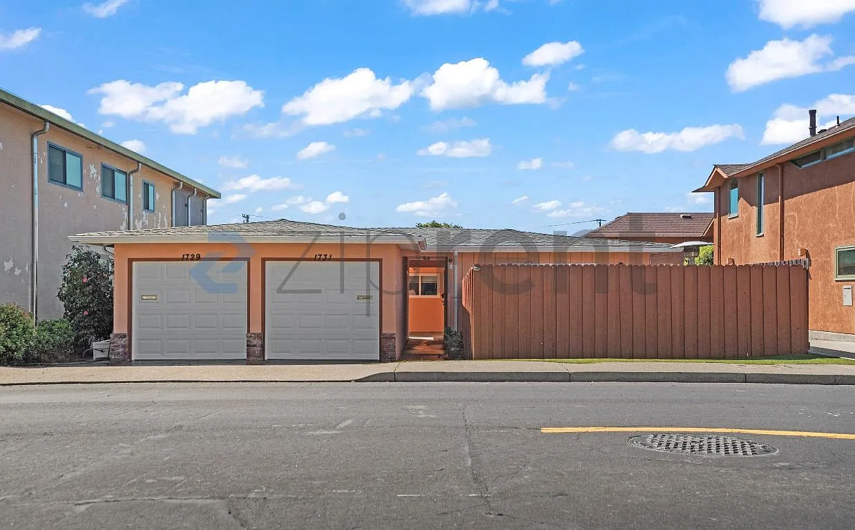 1729 Elm St #2 photo 1