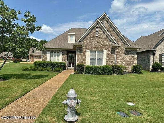 2nd image of 5914 Foxdale Loop W