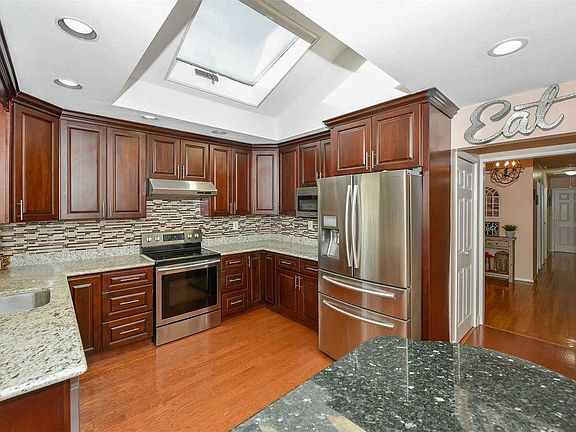 4th image of 47 Derby Pl