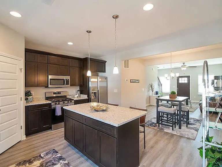 1414 White Dutch Ln — Photo 6