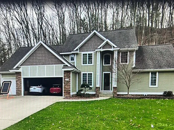 4129 Dunes Pkwy, Norton Shores, MI 49441