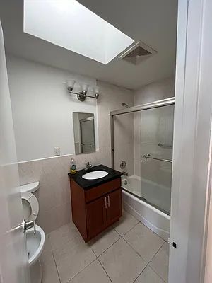 Rented by Ritz Realty NY Corp. | media 24