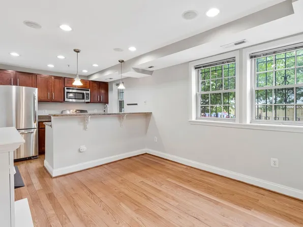 410 15th St NE APT 2, Washington, DC 20002