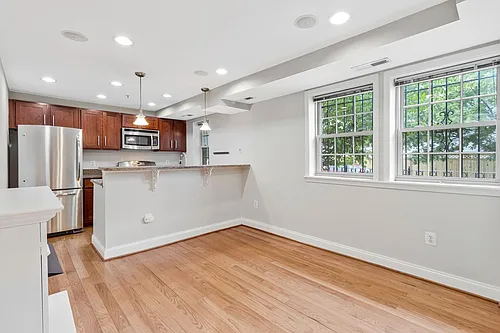 410 15th St NE #2 Photo 1