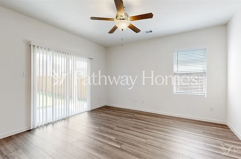 1408 Ancer Way — Photo 3