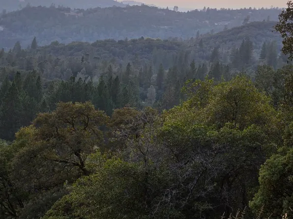14040 Deadmans Flat Rd, Grass Valley, CA 95949