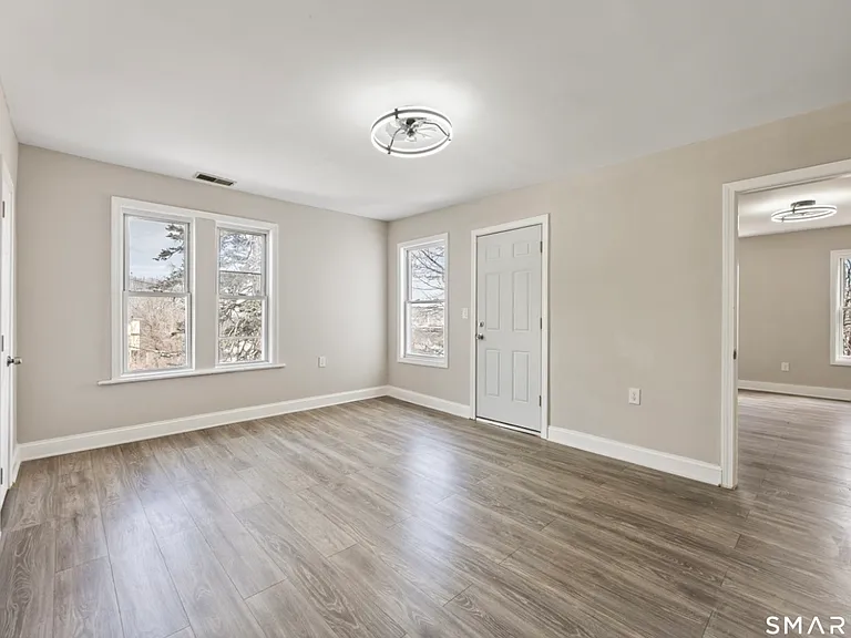 465 Washington Ave #B — Photo 15