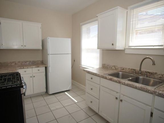 4th image of 3626 McKinley Ave