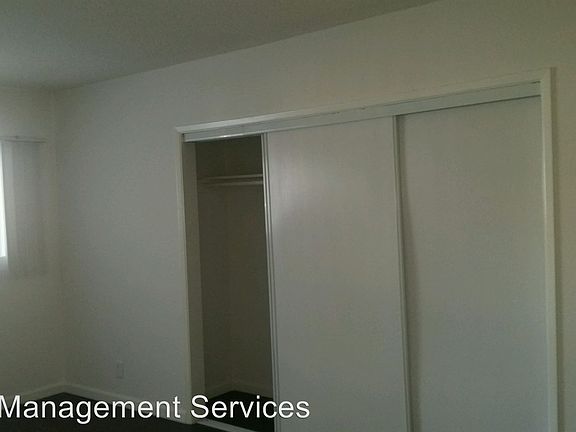3rd image of 1607 W 219th St APT 01