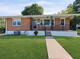 11431 Burton St, Sugar Creek, MO 64054