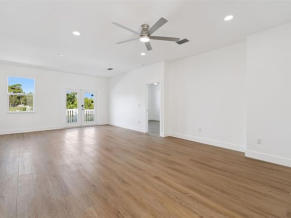 4th image of 2713 San Luis Rd