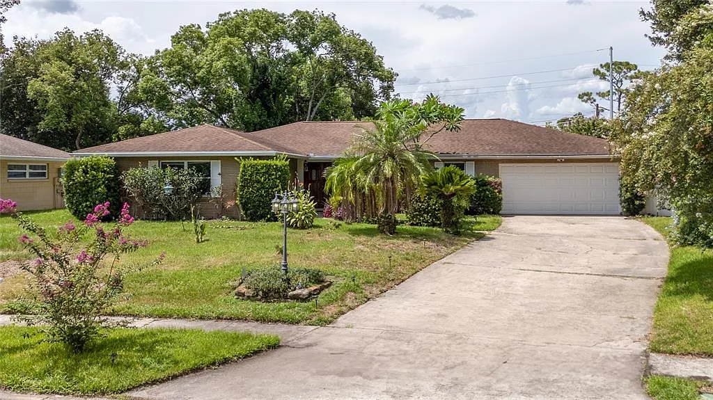 4 bed, 2.0 bath, 1823 sqft, $2,800 — Photo 3
