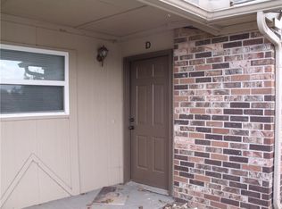 407 Tiger Blvd APT D, Bentonville, AR 72712