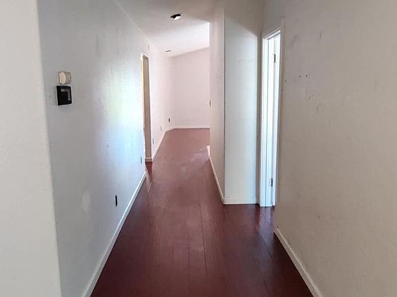 2nd image of 1135 Vine St