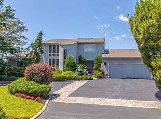 20 Cedar Ln, Babylon, NY 11702