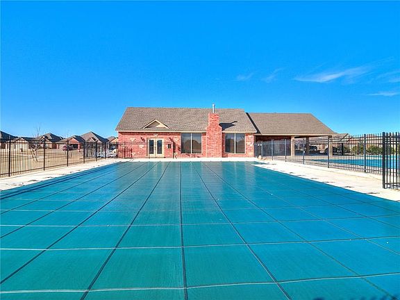4th image of 12216 Fox Hill Way