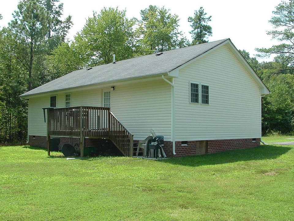 2nd image of 405 Oak Glen St