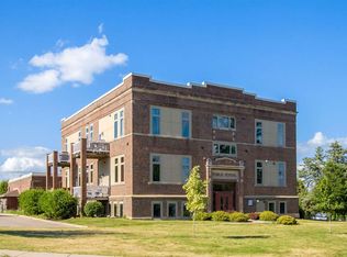 251 Vine St UNIT 101, Riverside, IA 52327