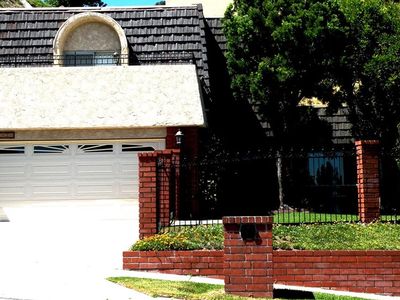 1820 N Bel Aire Dr, Burbank, CA, 91504