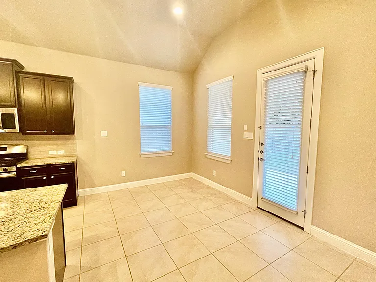21406 Greylag Dr — Photo 8