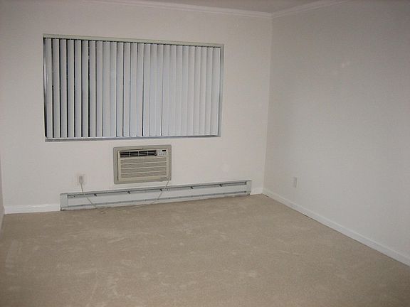 3rd image of 26 Fieldstone Dr #2AA