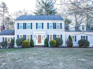 27 Round Hill Rd, Kingston, MA 02364