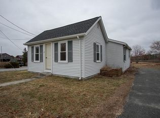 17 Cherry St, Wareham, MA 02571
