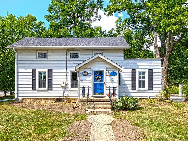 5071 Plymouth Rd — Photo 1