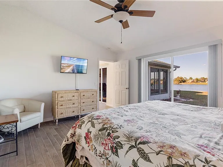 6460 Blueberry Dr — Photo 23
