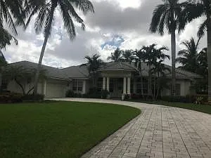 7724 NW 47th Dr — Photo 1