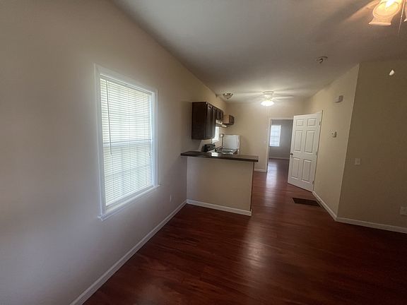 3rd image of 2414 Pendleton St #1