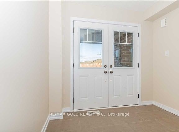 2nd image of 22 Clinton St