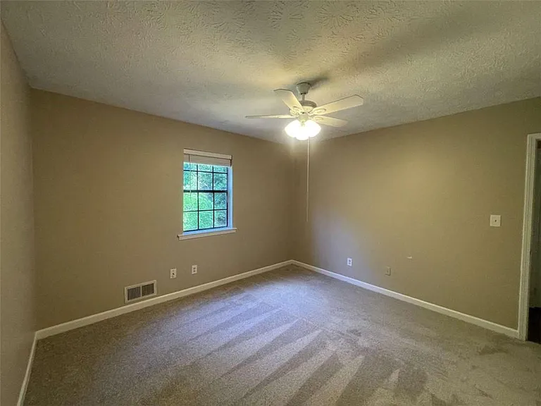 55 Huntridge Dr — Photo 11