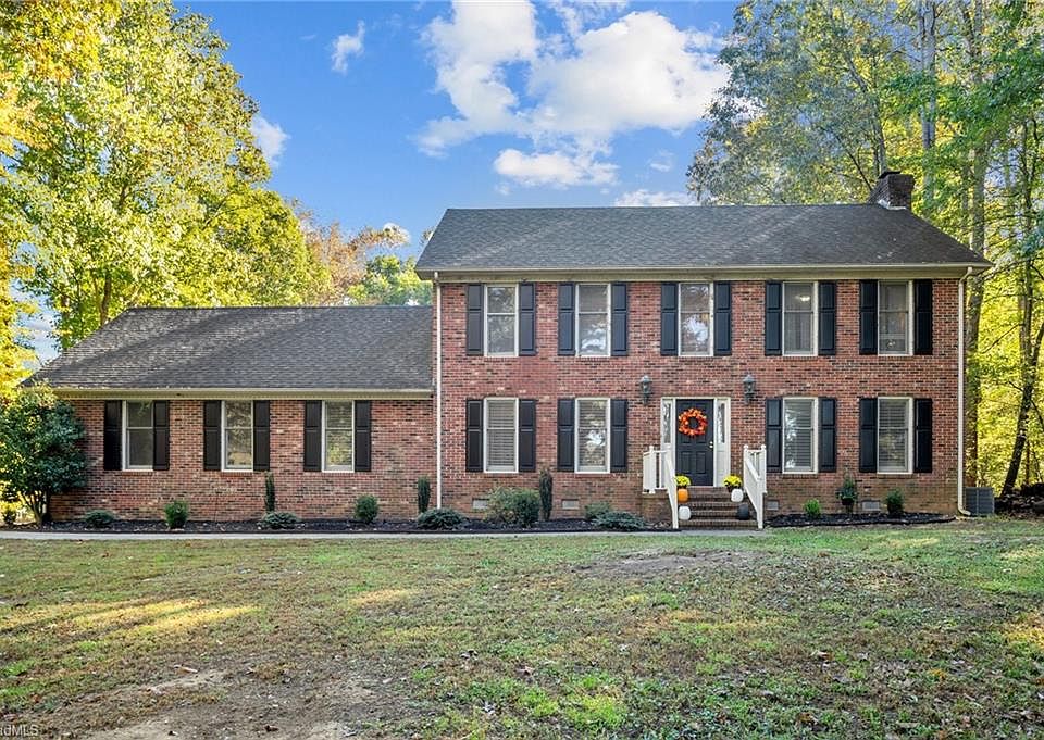 1st image of 3901 Waterside Dr