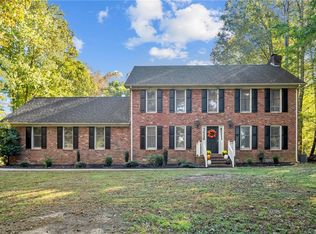 3901 Waterside Dr, Greensboro, NC 27406