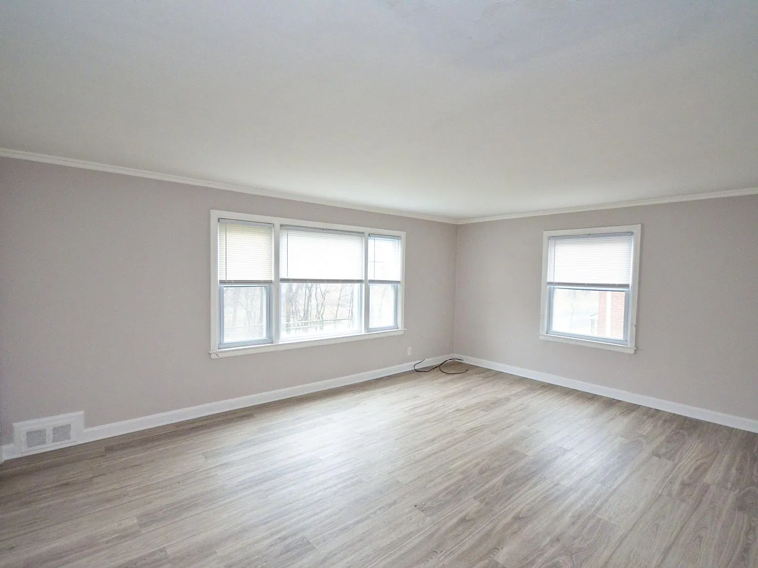 2 bed, $2,400 — Photo 3