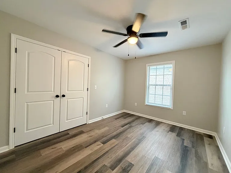 7020 Caravan Dr — Photo 9
