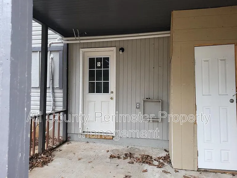 2308 Lakewood Ave SW #D — Photo 3