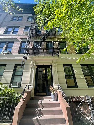 Rented by Compass | media 7