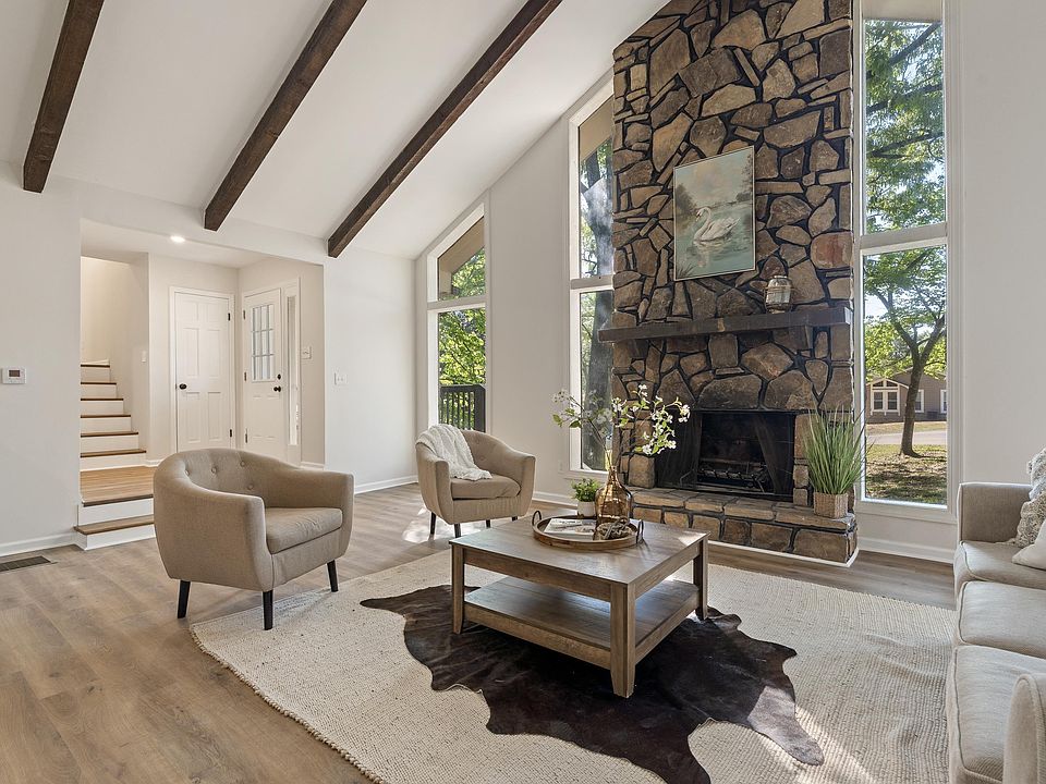 1st image of 1433 Queen Anne Cir