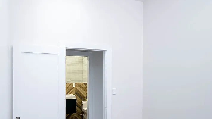 Rented by Nooklyn NYC LLC | media 8