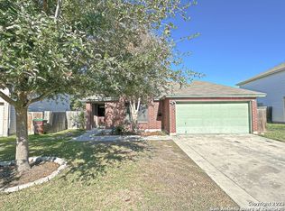 8043 Chestnut Cedar Dr, Converse, TX 78109